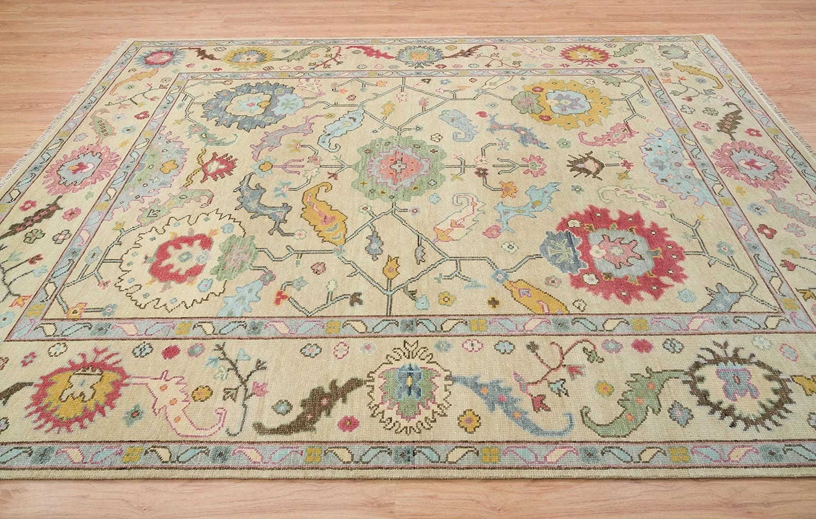 Handknotted Traditional Beige Oriental Area Rug with Pastel Floral Medallions & Fringe
