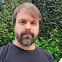 Klaus Wuestefeld