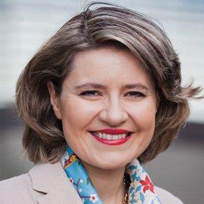 Dr. Anna Herold