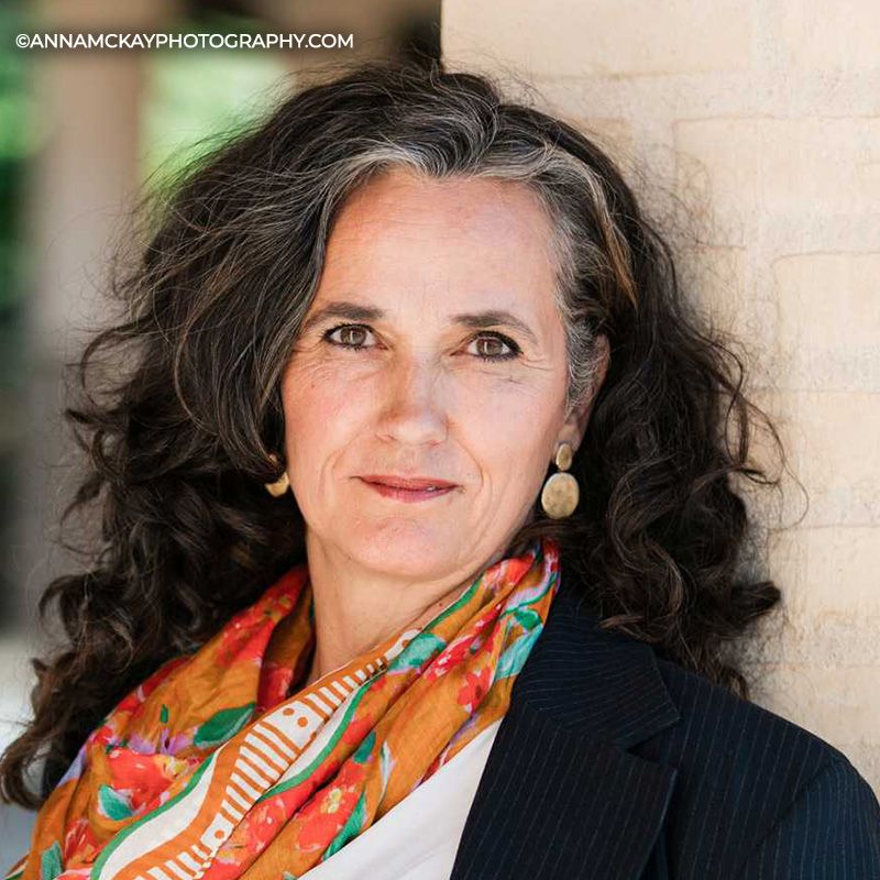 Gartner_Andrea_800x800_credits_annamckayphotography.jpg