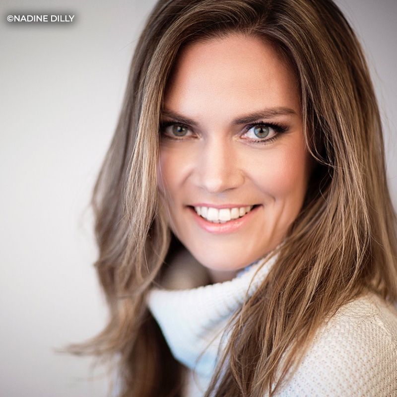 Scharf_Julia_CR_Nadine_Dilly_800x800.jpg