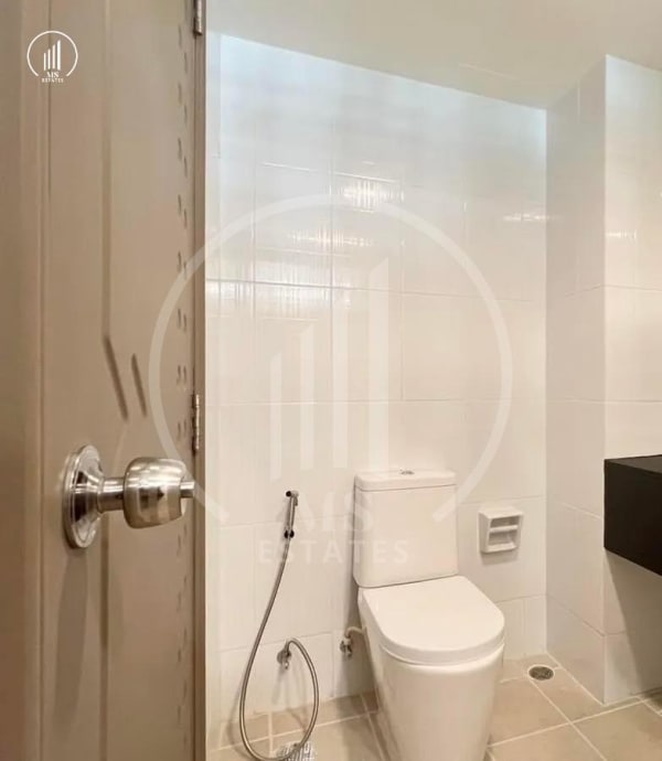 Image of The Royal Place Condominium  - CRMP3236