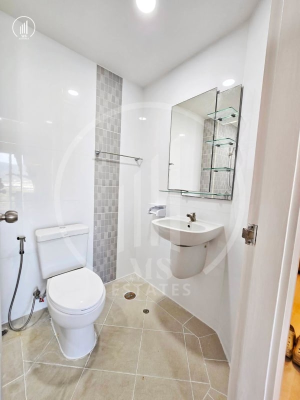 Main image of Plus Condominium 1 - CSKT2166