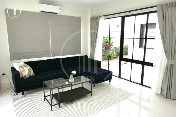 Image of Crown Estate - HRKK3122