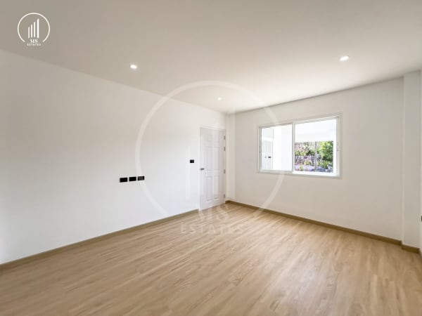 Image of Newly Renovated Home for Sale - HSTL2089