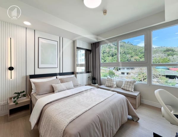 Main image of The Royal Place Condominium - CSKT2159