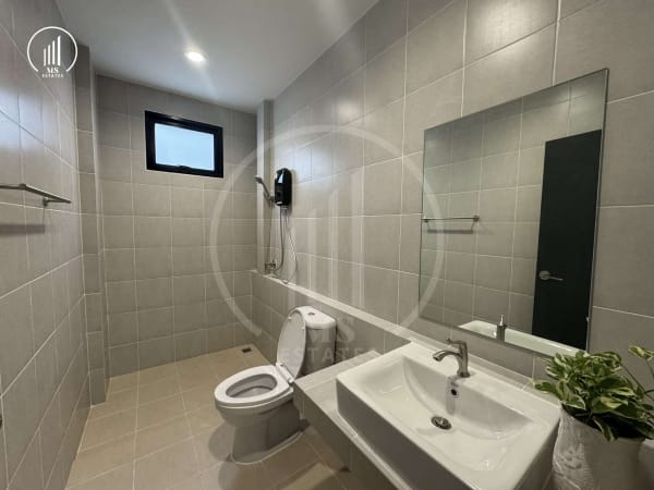 Image of Garden home nearby Blue Tree  - HRCT1738