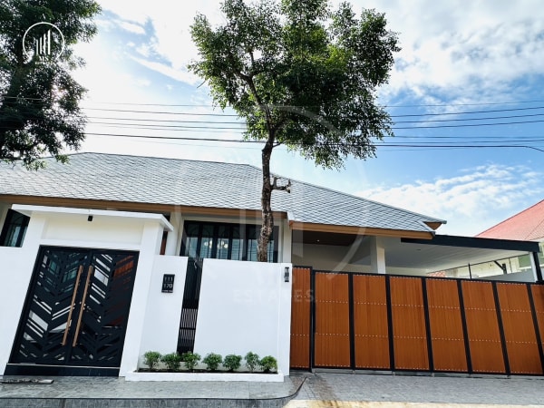 Main image of Pool Villa at Baan Suan Neramit 5 - VSPK1667