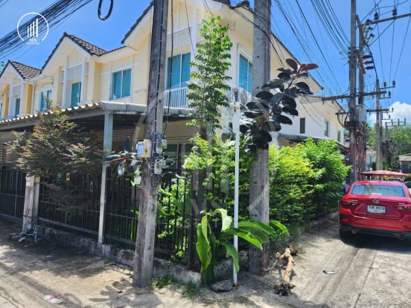Image of Corner House Behind Thalang Hospital - HSTL3114