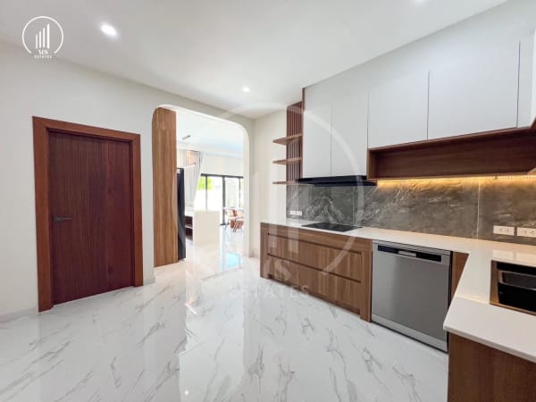 Main image of Pool villa in the heart of Rawai - VSRW2237