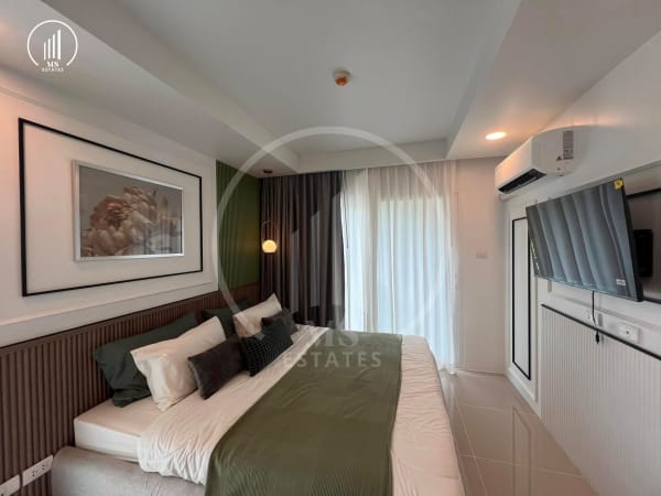 Main image of Royal Place Condominium - CSMP2250