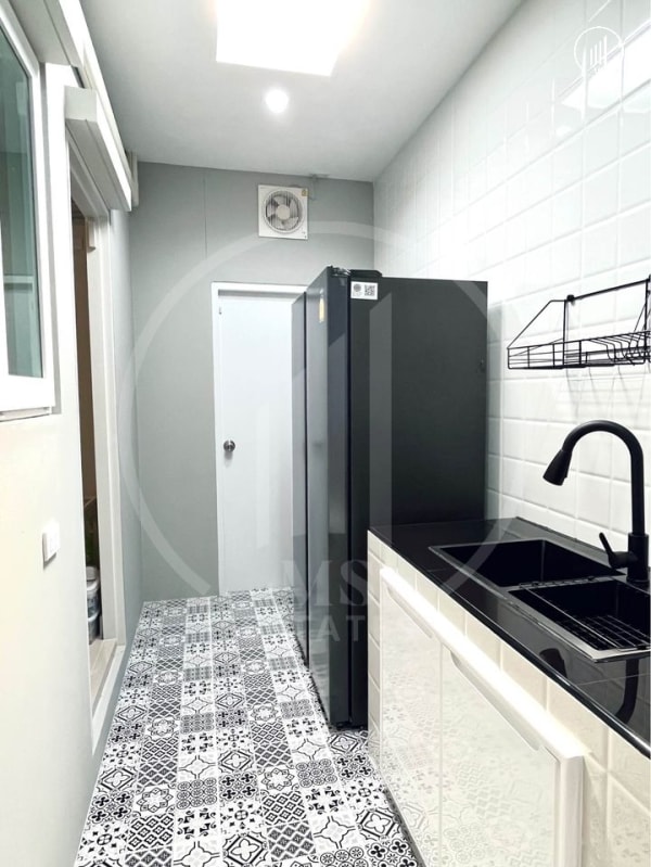 Main image of Anasiri Pa Khlok - HRPK1522