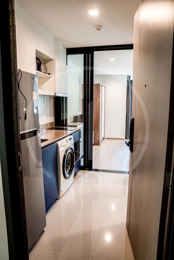 Main image of The Base Central - CRMP1461