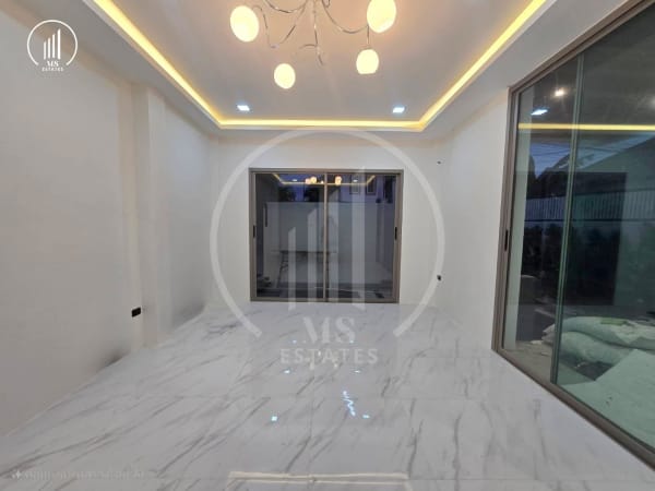 Main image of Stunning Two-Story Detached House - VSCL2044