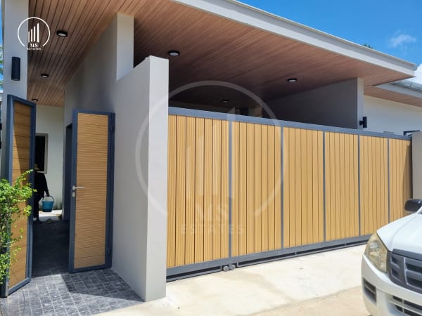 Image of Alisha Forest Thalang - VSTL1603