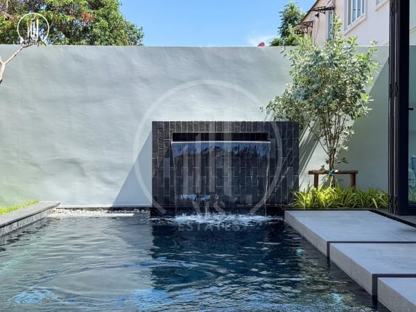 Image of Newly completed pool villa - VRCL2328