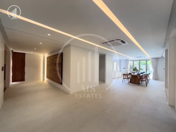 Image of Luxury Lakefront Pool Villa ,  Chalong - VRCL3046