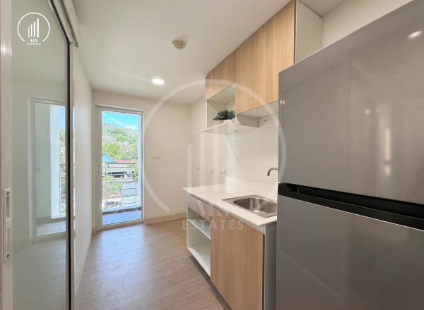 Main image of The Royal Place Condominium - CSKT2159