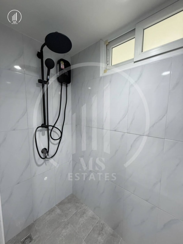 Image of The Royal Place Condominium - HRMP2958