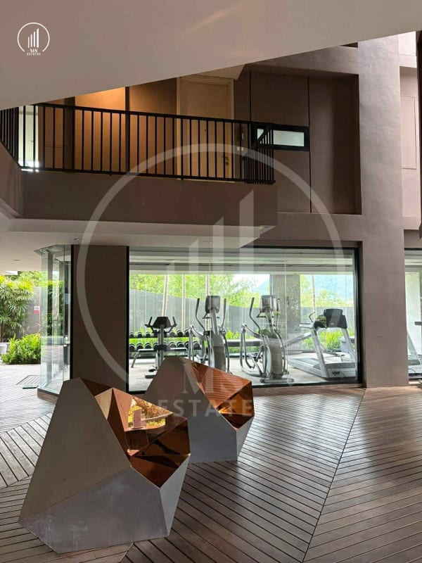 Main image of The Best Uptown condominium - CRMP3005