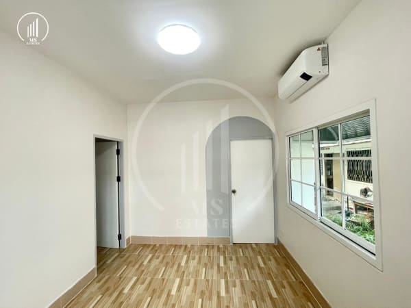 Main image of Sri Suchart Village 3  - HSMP2033