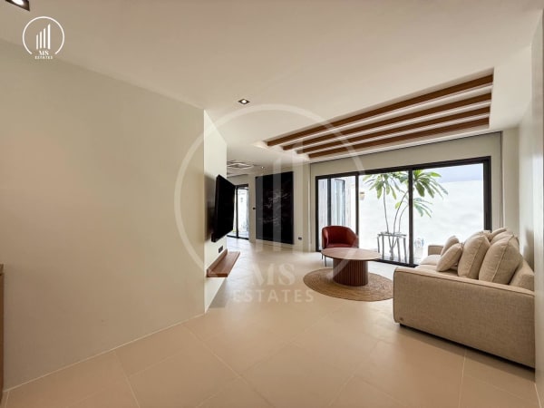 Image of Newly completed pool villa - VRCL2328