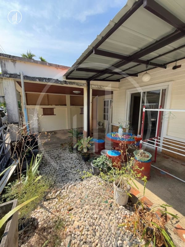 Main image of Charoensuk - HSKK2080