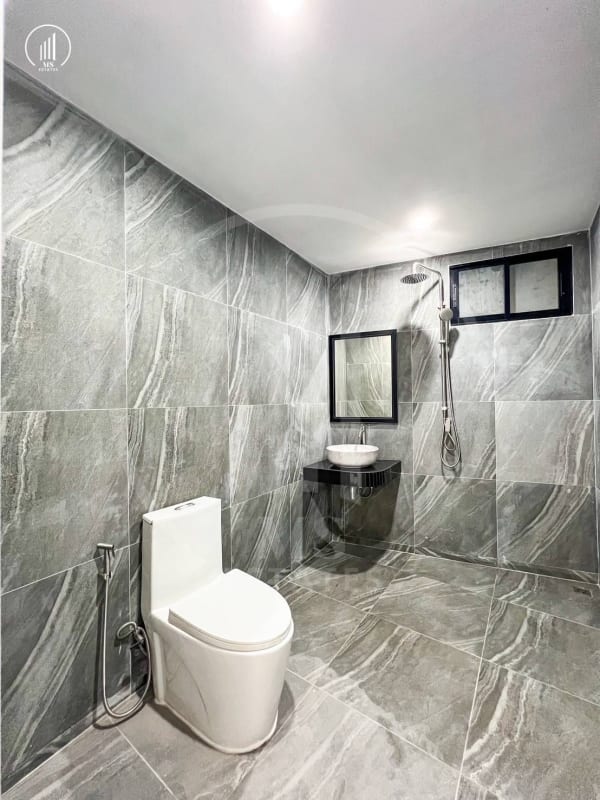 Image of House in town - HSMP1802