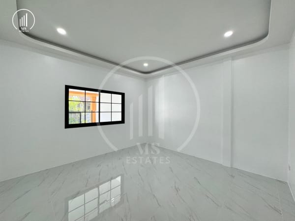 Main image of Thinawut Village - HSCL2718