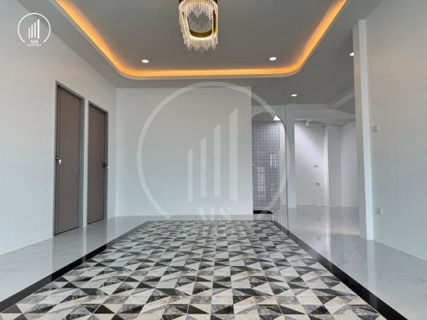 Main image of Thinawut Village - HSCL2718