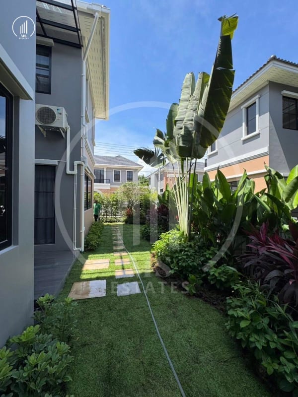 Image of Crown Estate - HRKK3122