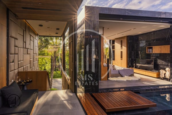 Main image of The Victory - VSTL1328