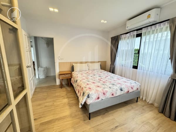 Image of Luxurious Villa near Boat Avenue - VRLG1613