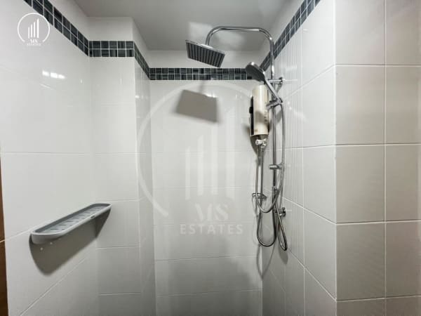 Image of Ratchaporn Place - CRKT2759