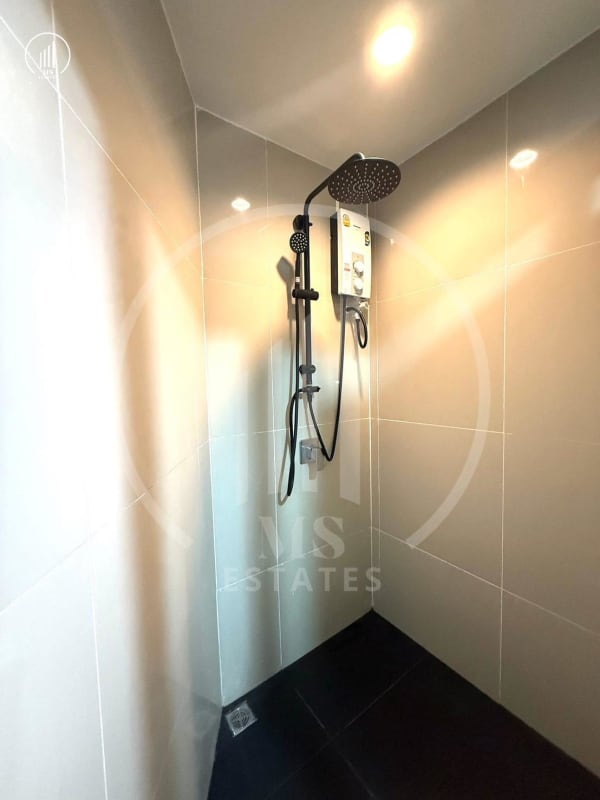Image of The View Condominium - CRMP2841