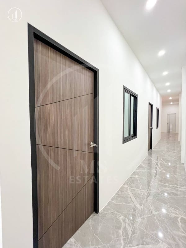 Image of House in town - HSMP1802