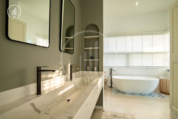 Image of Luxury villa for rent - VSRW2291