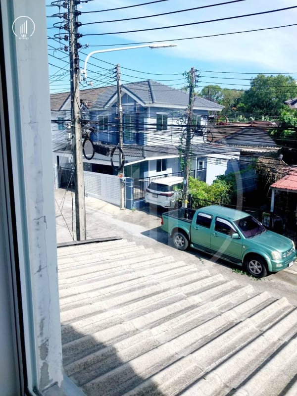 Image of Corner House Behind Thalang Hospital - HSTL3114