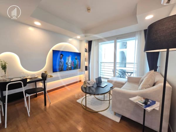 Main image of  The Royal Place - CSMP2346