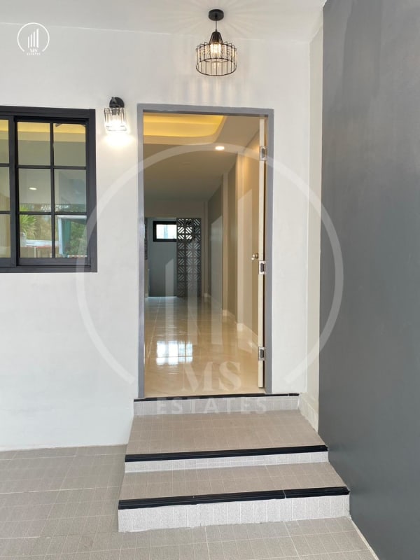 Main image of Saphan Hin Village , Soi 3 - HSMP2631