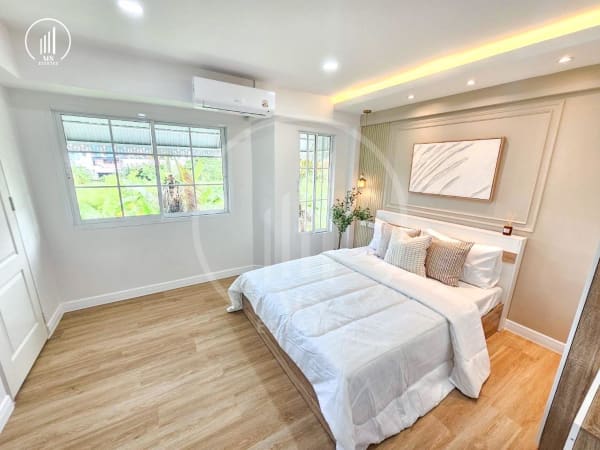 Main image of Fueng Fah Condotel - CSWC2681