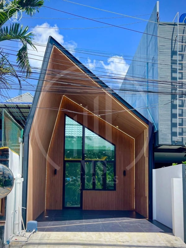 Image of House in town - HSMP1802