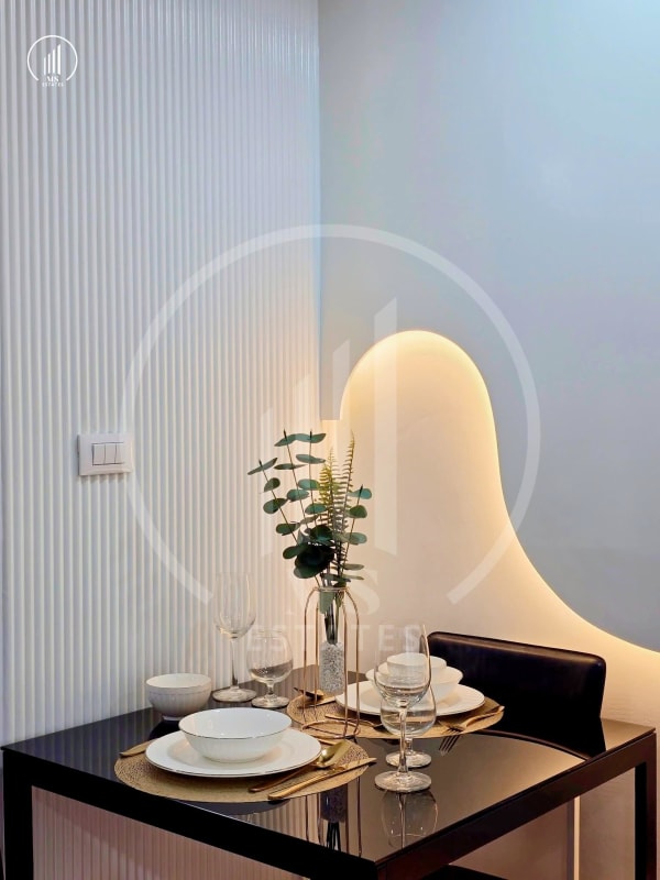 Image of The Royal Place Condominium - CSMP2855