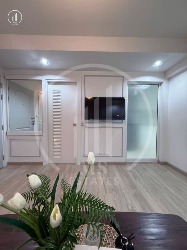 Image of The Royal Place Condominium - HRMP2958