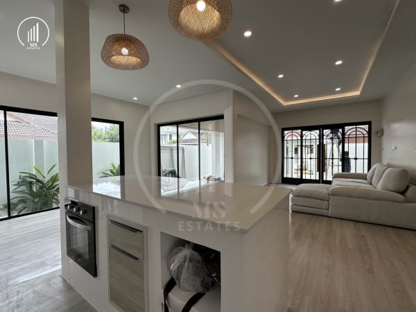 Image of Suriyaporn Place - HSCL1821