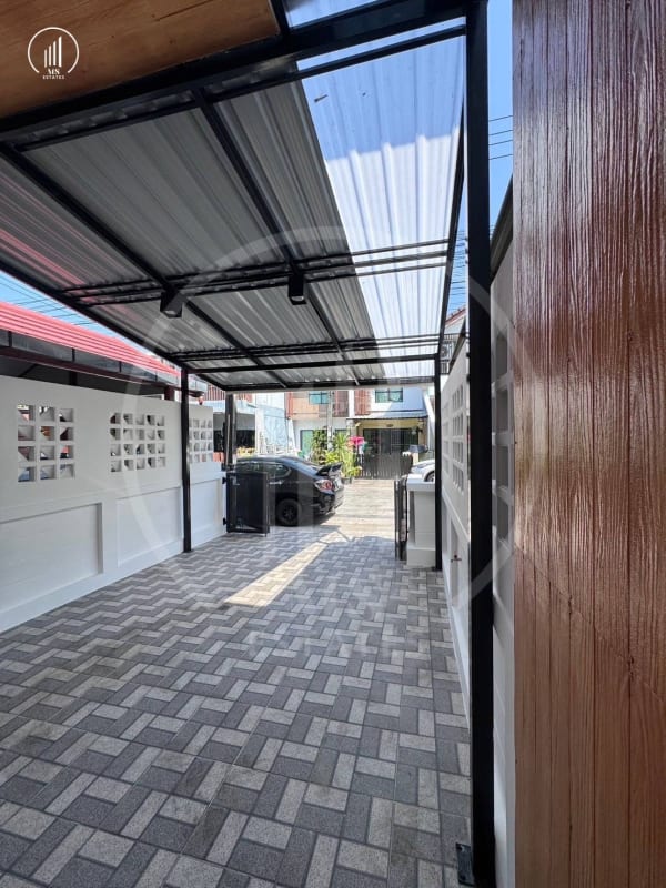 Image of Golden Ville 5  - HSMP1699