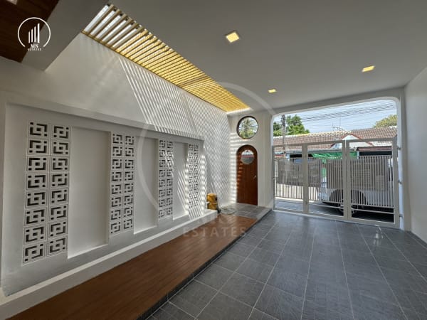 Image of Townhouse nearby Robin lifestyle - HSTL1694