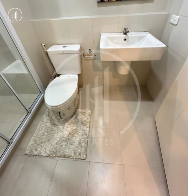 Main image of The Best Uptown condominium - CRMP2205