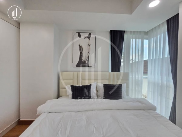 Main image of  The Royal Place - CSMP2346