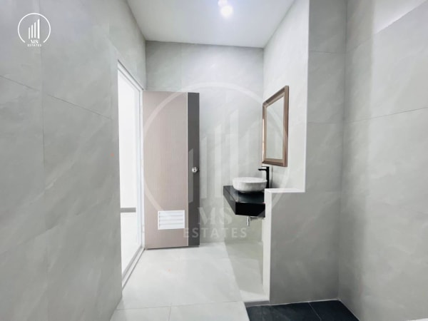 Main image of Si Suchat 3 Village - HSMP1909